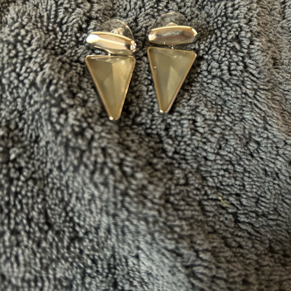Kendra Scott Geometric Earrings with gray abalone stone. Approx 1 inch length. - Picture 1 of 2